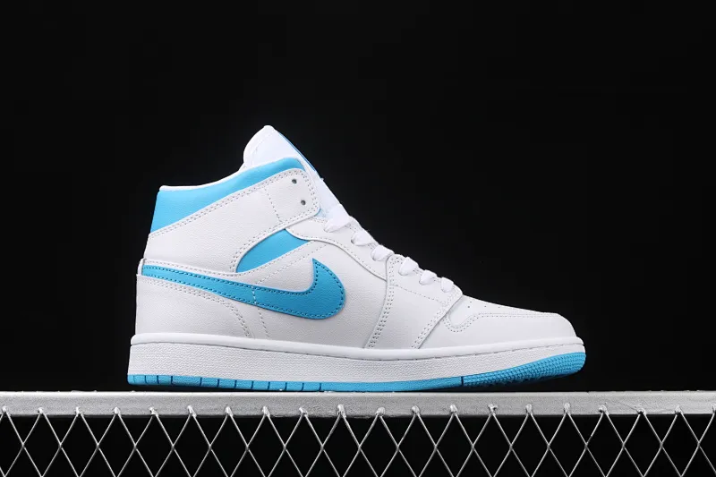 All Categories Air Jordan Jordan Series Basketball Shoes Air Jordan 1 Mid Air Jordan 1 Mid Carolina Blue AJ1 Joe 1 Lake Blue First Layer China Basketball Shoes BQ6472-114